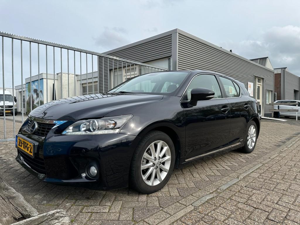 Lexus Ct 200h business line trekhaak camera pdc voor + achter