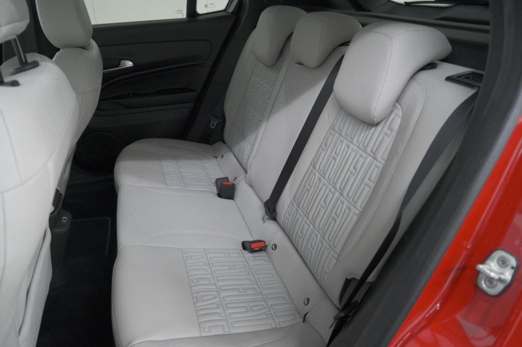 Fiat 600 1.2 hybrid 110 la prima | elektrische achterklep | adaptieve cruis