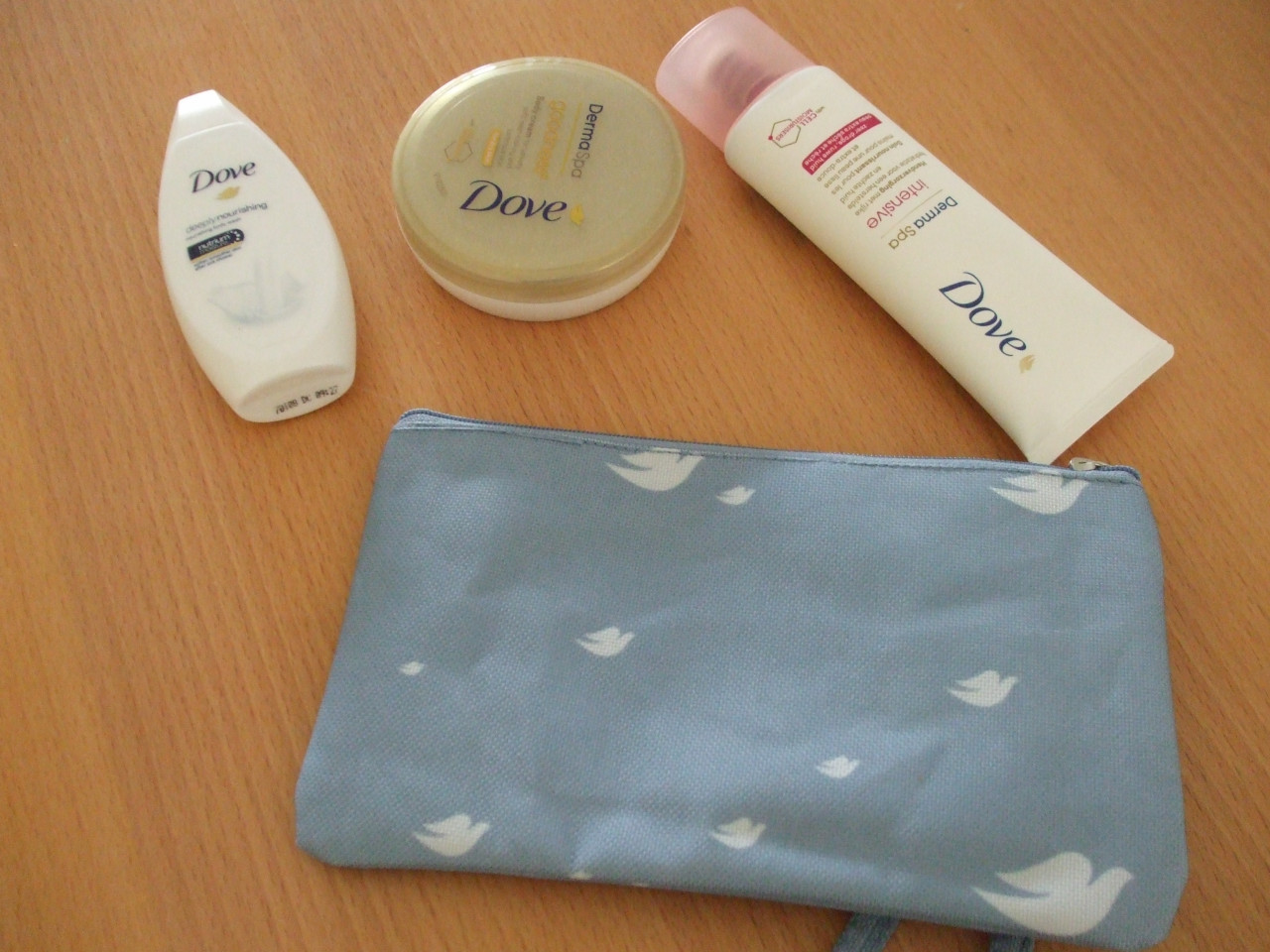 Te koop geschenkdoosje van "Dove".(nieuw).