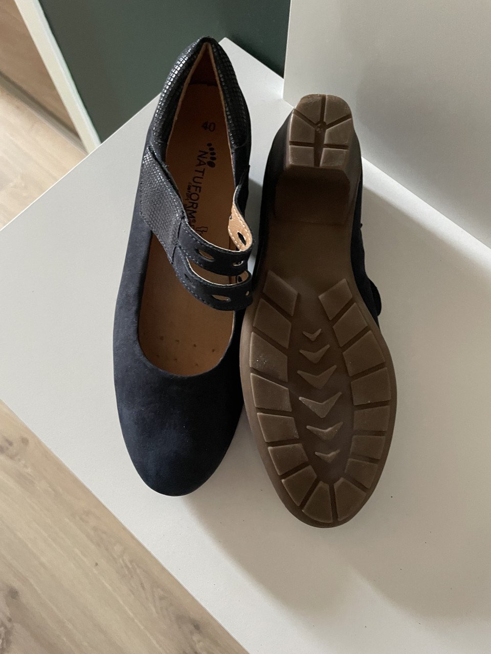 Nieuwe leren pumps maat 39.
