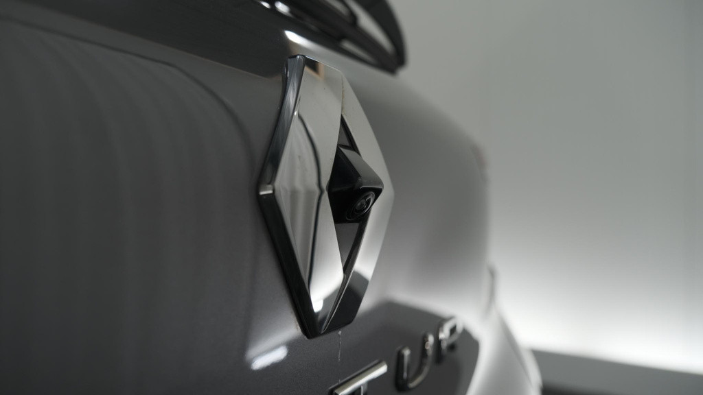 Renault Captur mild hybrid 140 edc techno | 360 camera | 9.3 inch grootsche