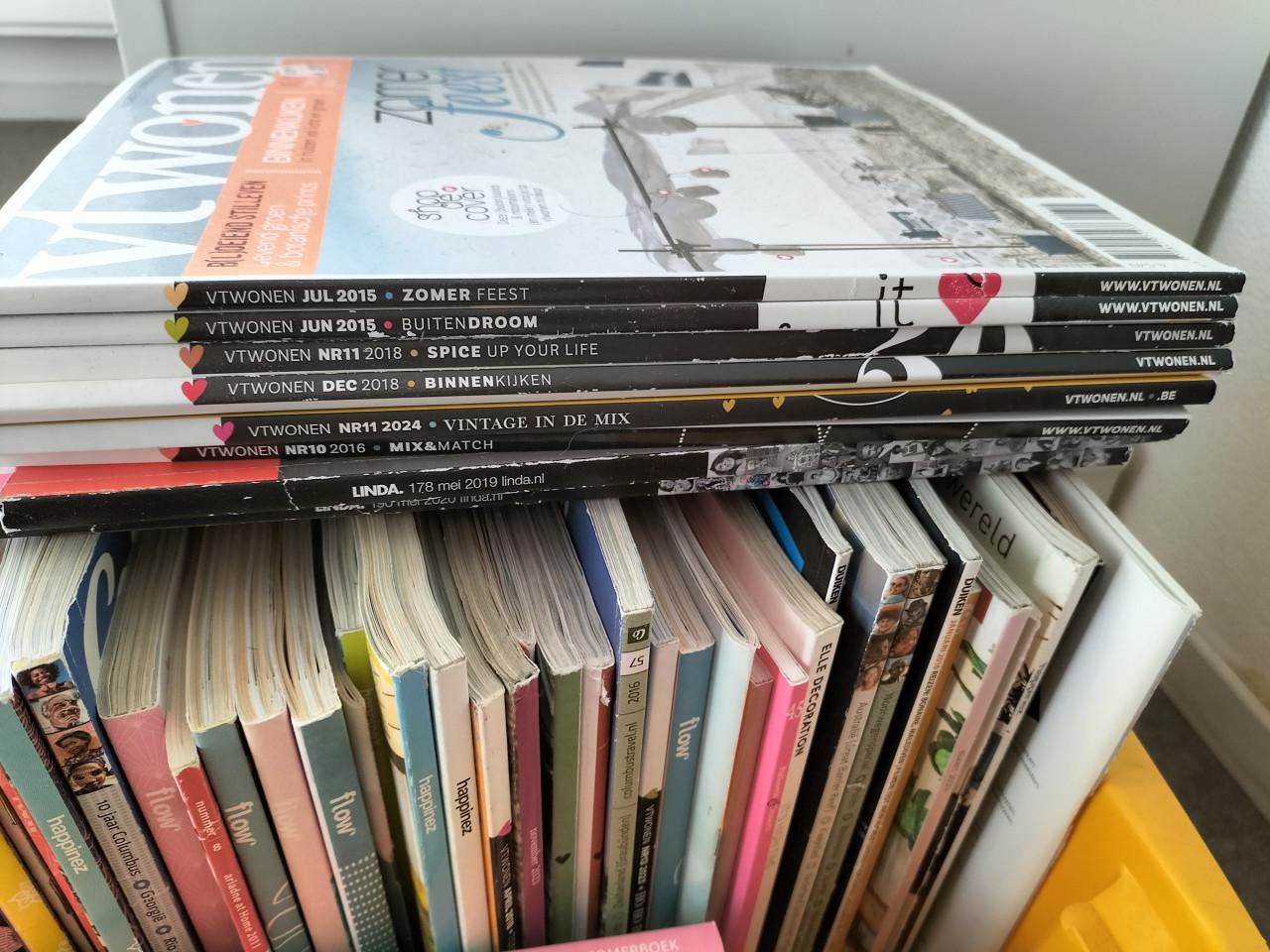 Doos vol tijdschriften