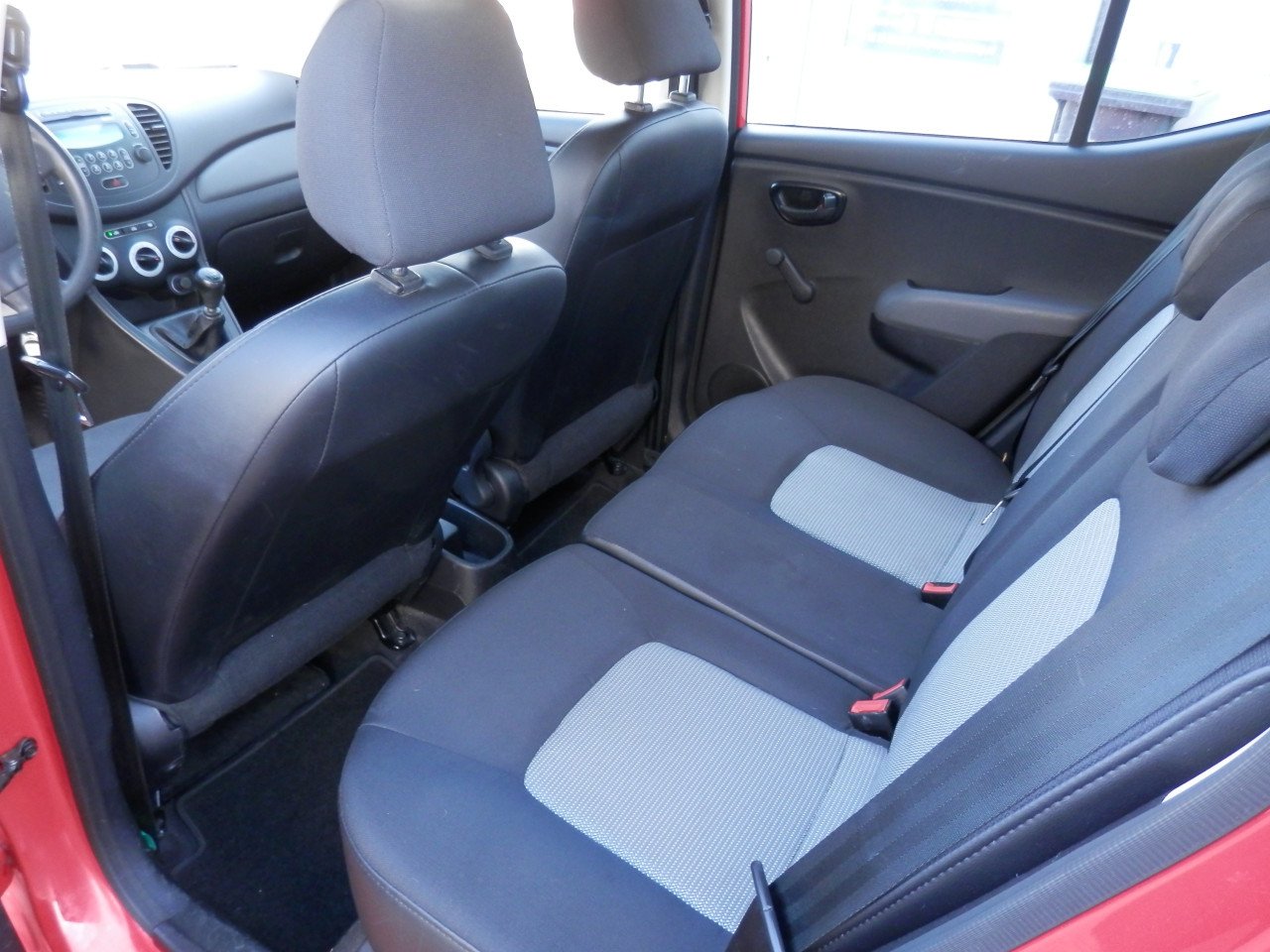 Auto Garant Biedt Aan: Hyundai I 10 1.1 Pure
