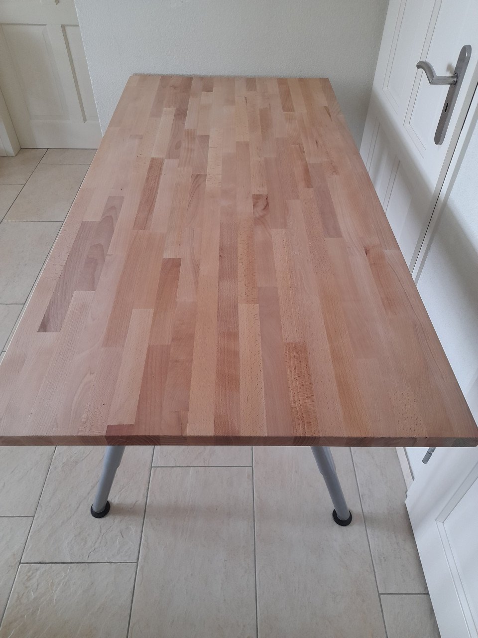 Prachtig zit/sta bureau (in hoogte verstelbaar) 155 x 75 ( in goede staat)