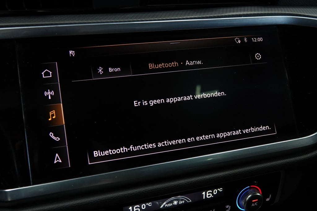 Audi Q3 35 tfsi pro line | pano | matrix | maxton | camera |