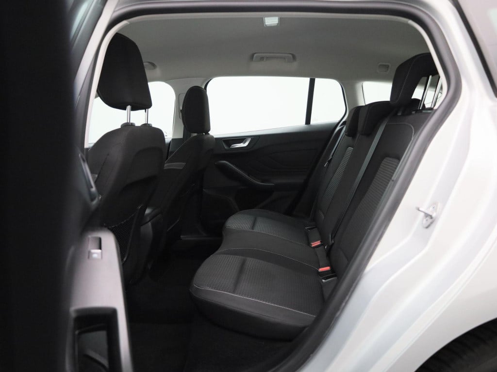 Ford Focus wagon 1.0 ecoboost hybrid connected | navigatie | cruise control