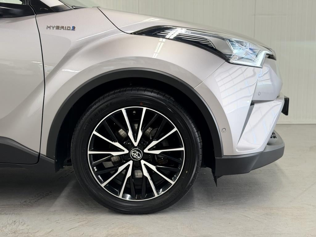 Toyota C-hr 1.8 hybrid executive