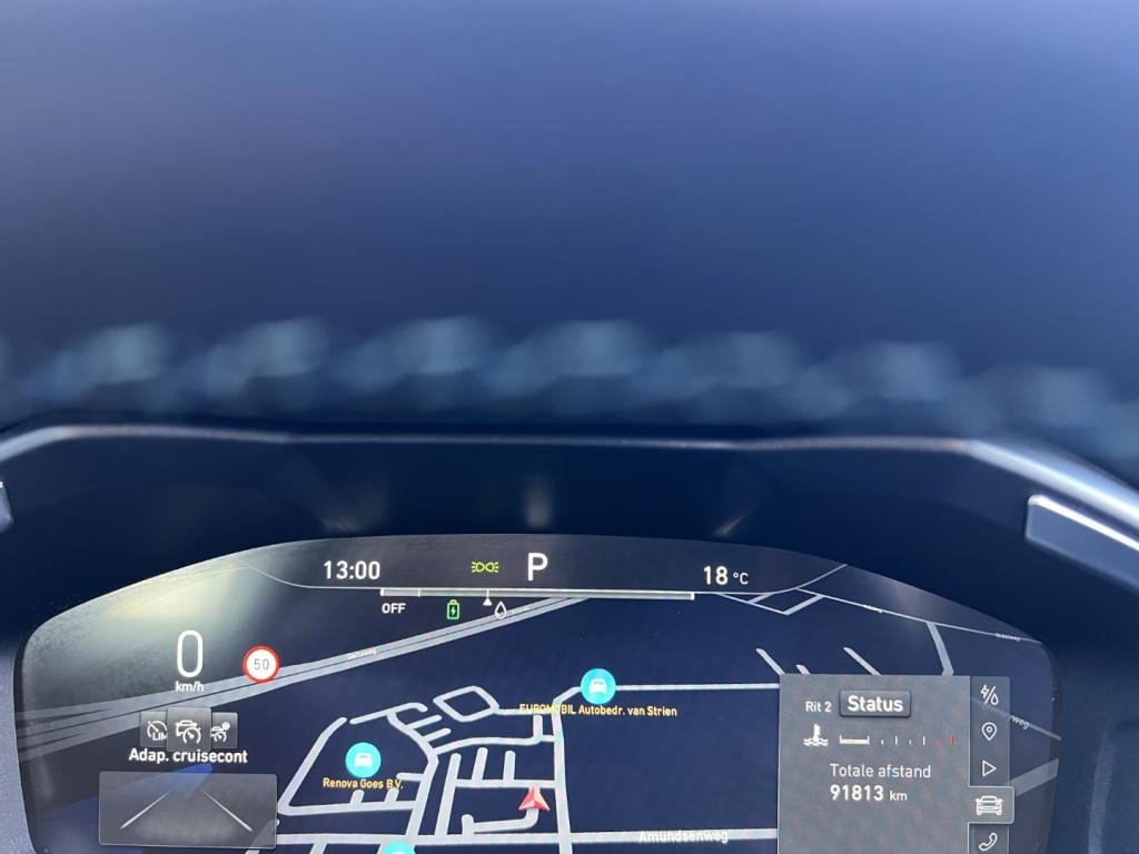 Lynk & Co 01 1.5 261pk phev , 360gr camera , pano dak , adaptive cc , car p