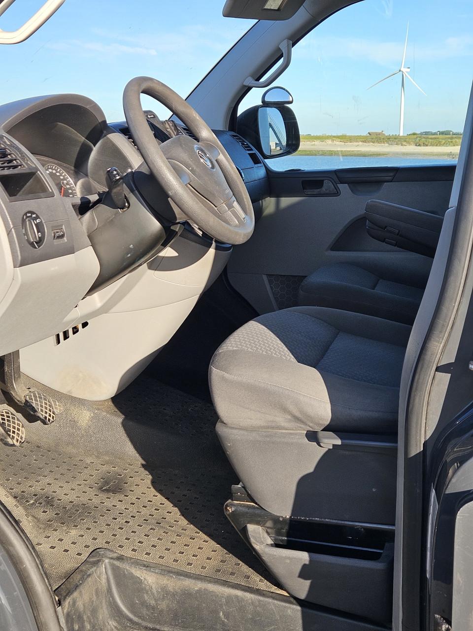 VW Transporter T5 l2h1 2013