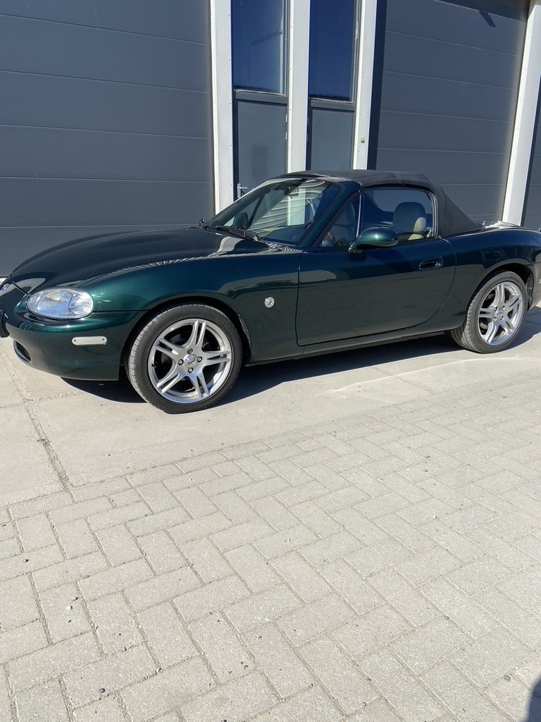 Mazda MX 5 in showroomconditie