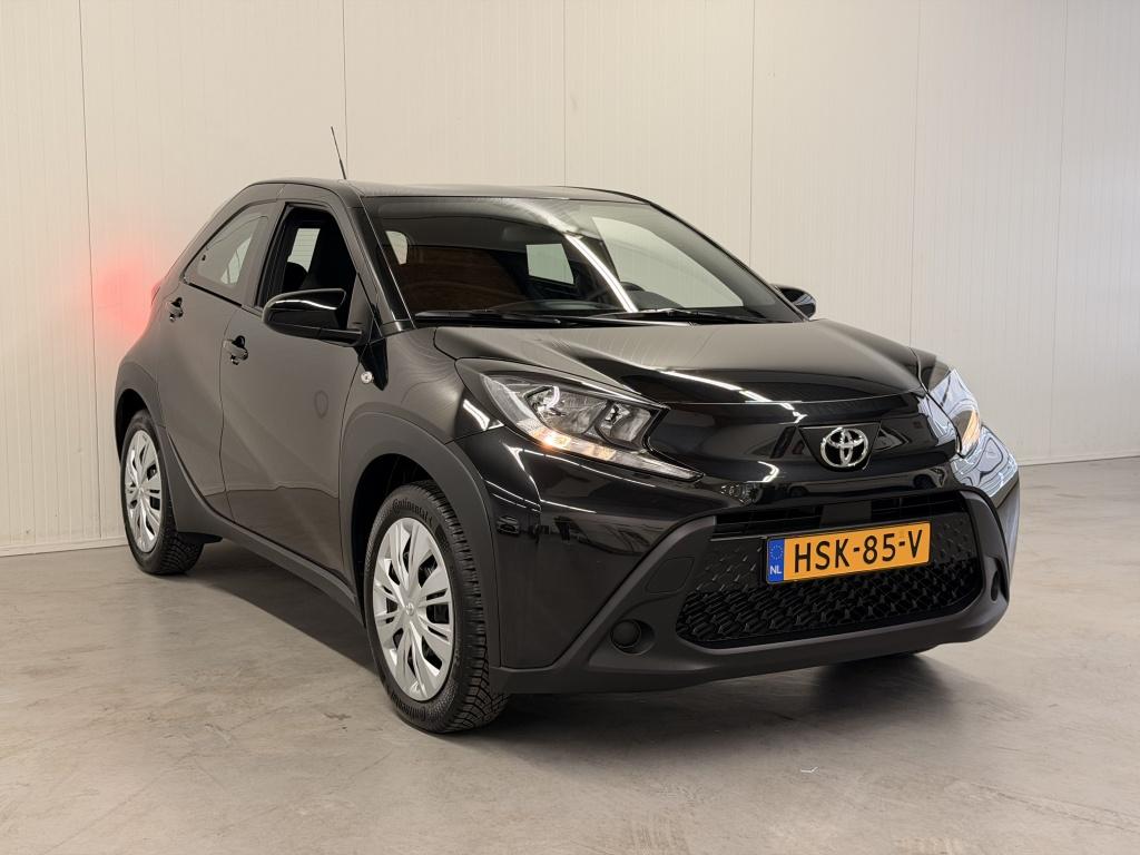 Toyota Aygo x 1.0 vvt-i mt play| camera| airco| adap.cruise
