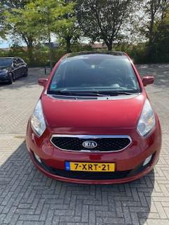 Mooie Kia Venga 1.4 Executive - rood metallic - december 2014