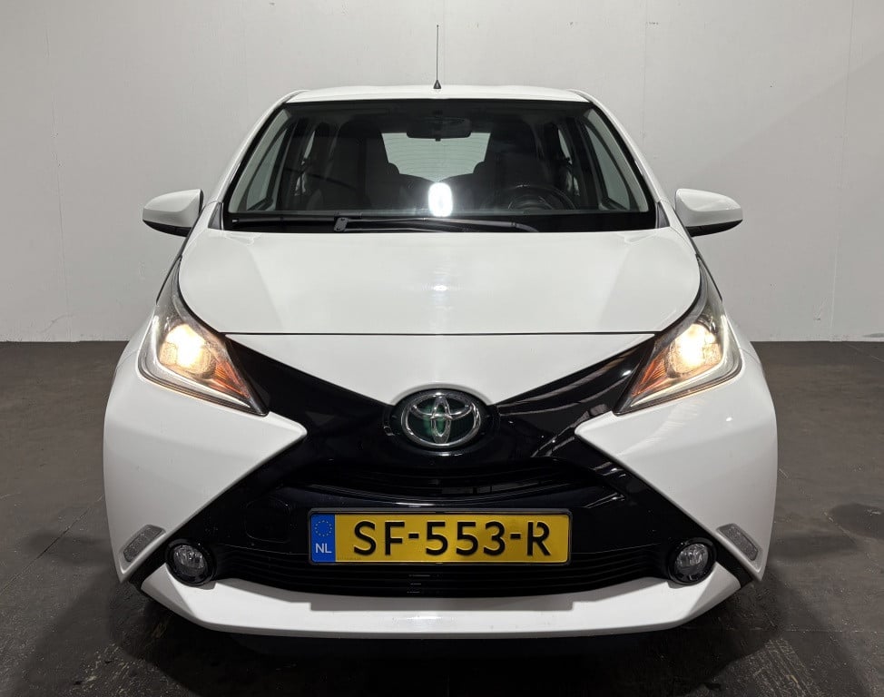 Toyota Aygo 1.0 vvt-i x-play