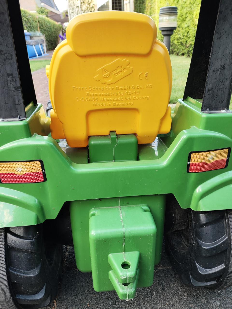 John Deere traptractor