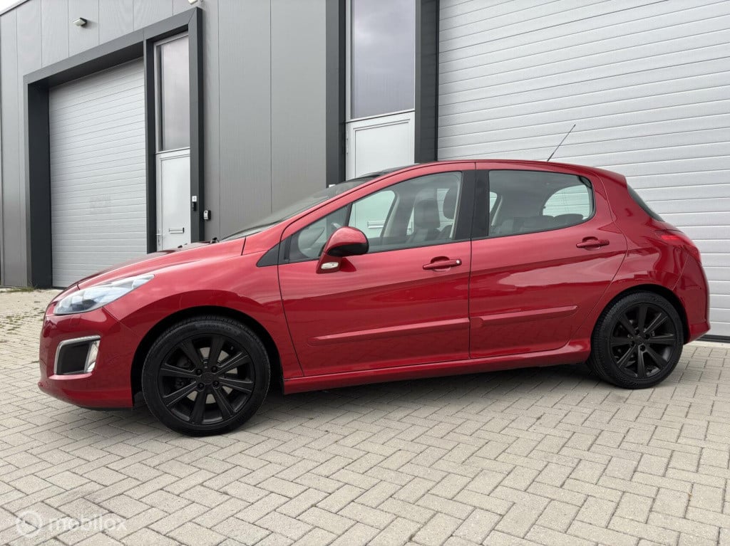 Peugeot 308 1.6 thp allure, leer, jbl,pano