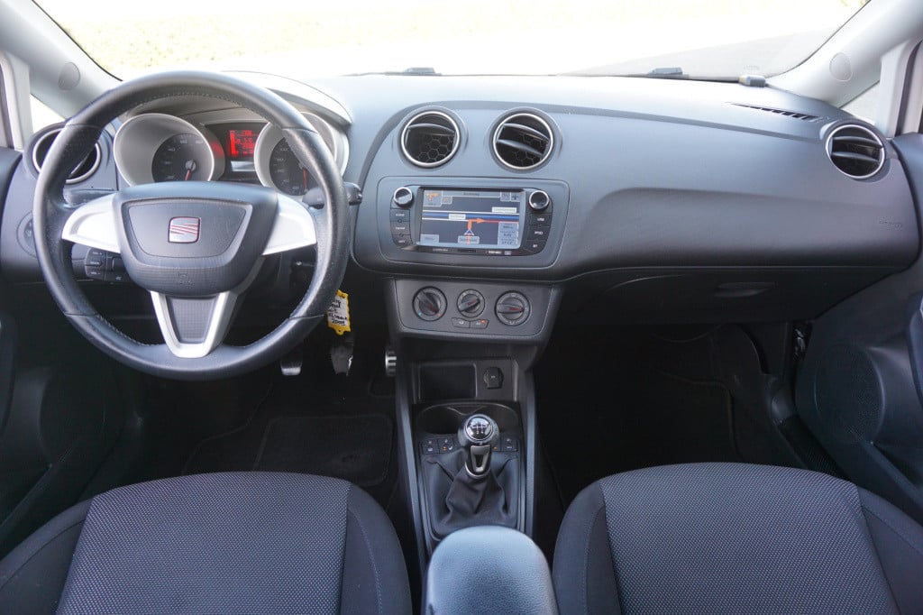 Seat Ibiza 1.6 reference airco / navi / cruise / elektr. ramen / stoelverw.