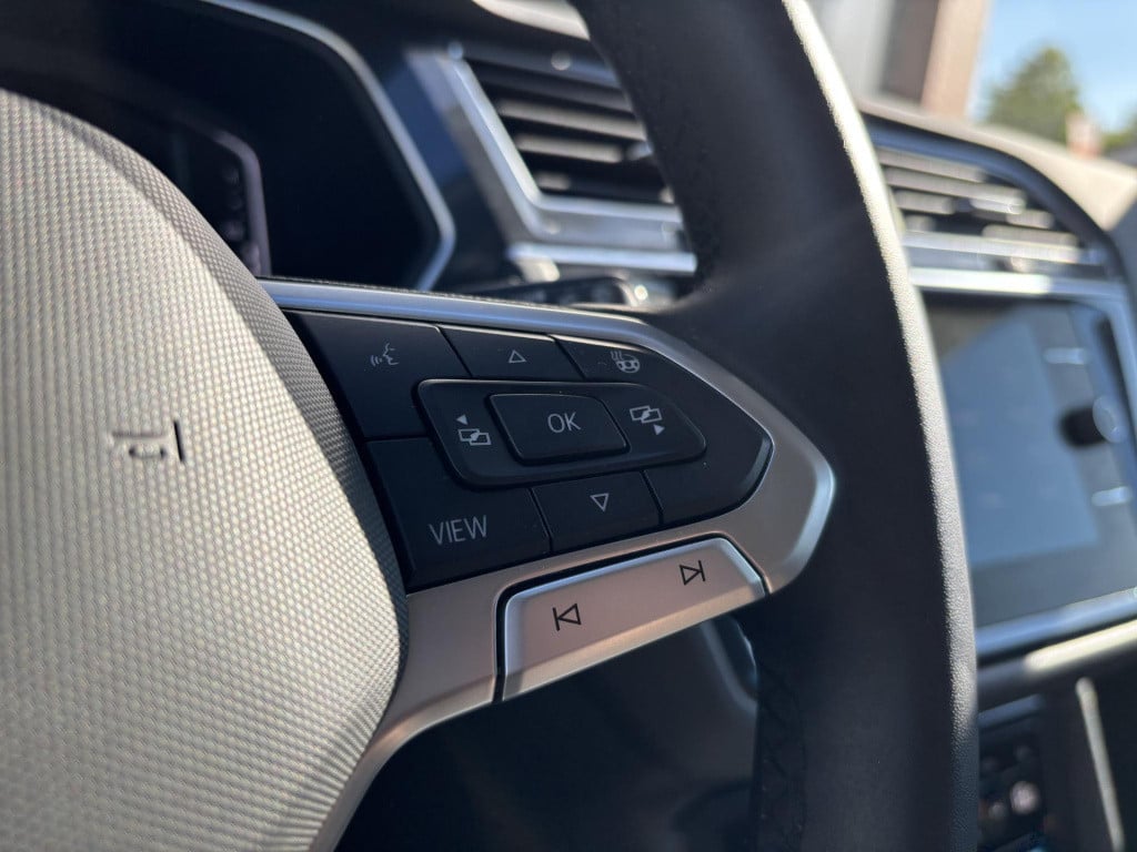 Volkswagen Tiguan 1.5 tsi elegance trekhaak |  camera | apple carplay/andro
