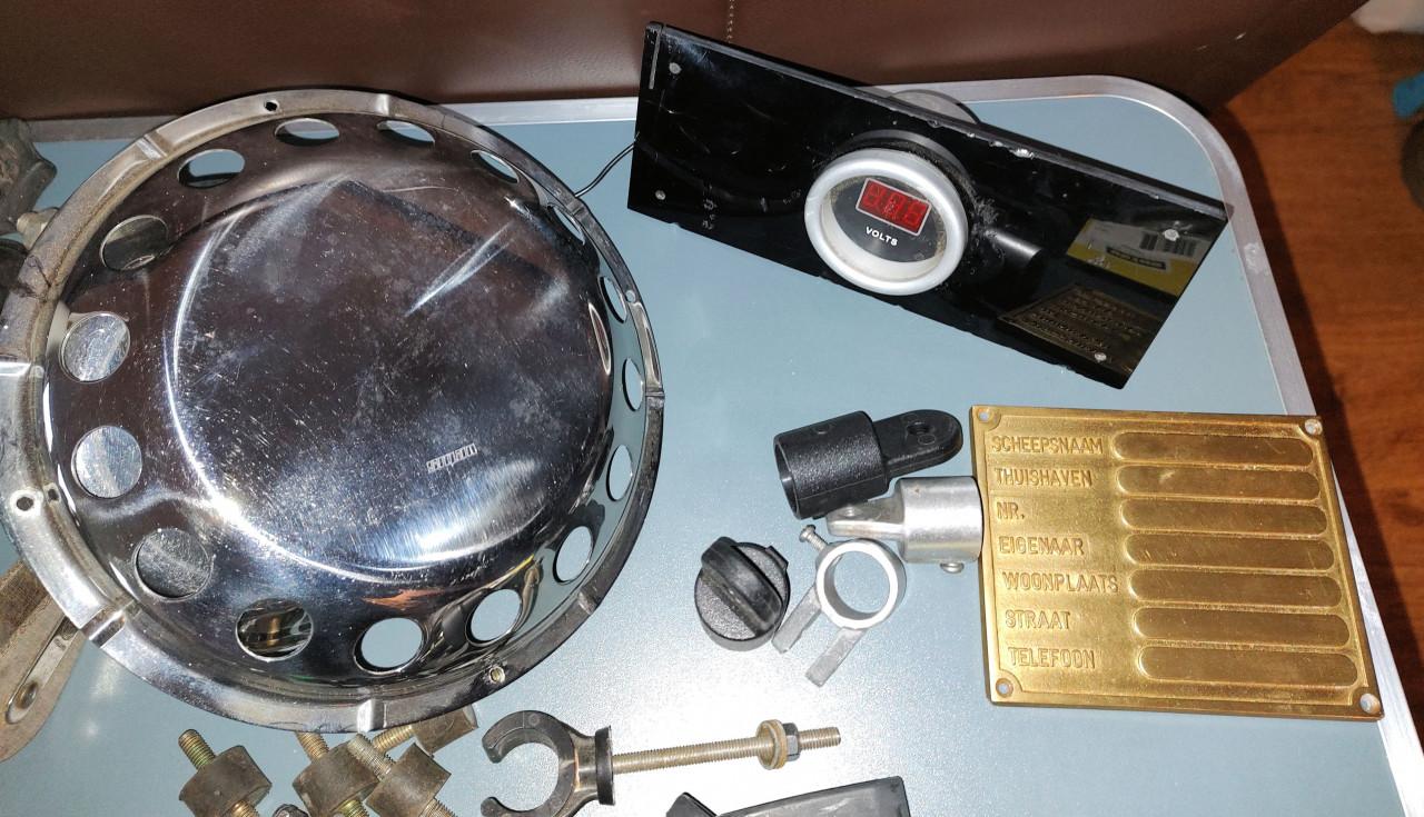 Te koop : boot onderdelen, watersport artikelen