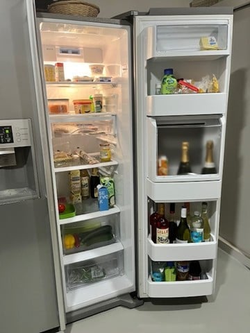 LG Amerikaanse Koelkast met Water- en IJsdispenser en Mini Bar