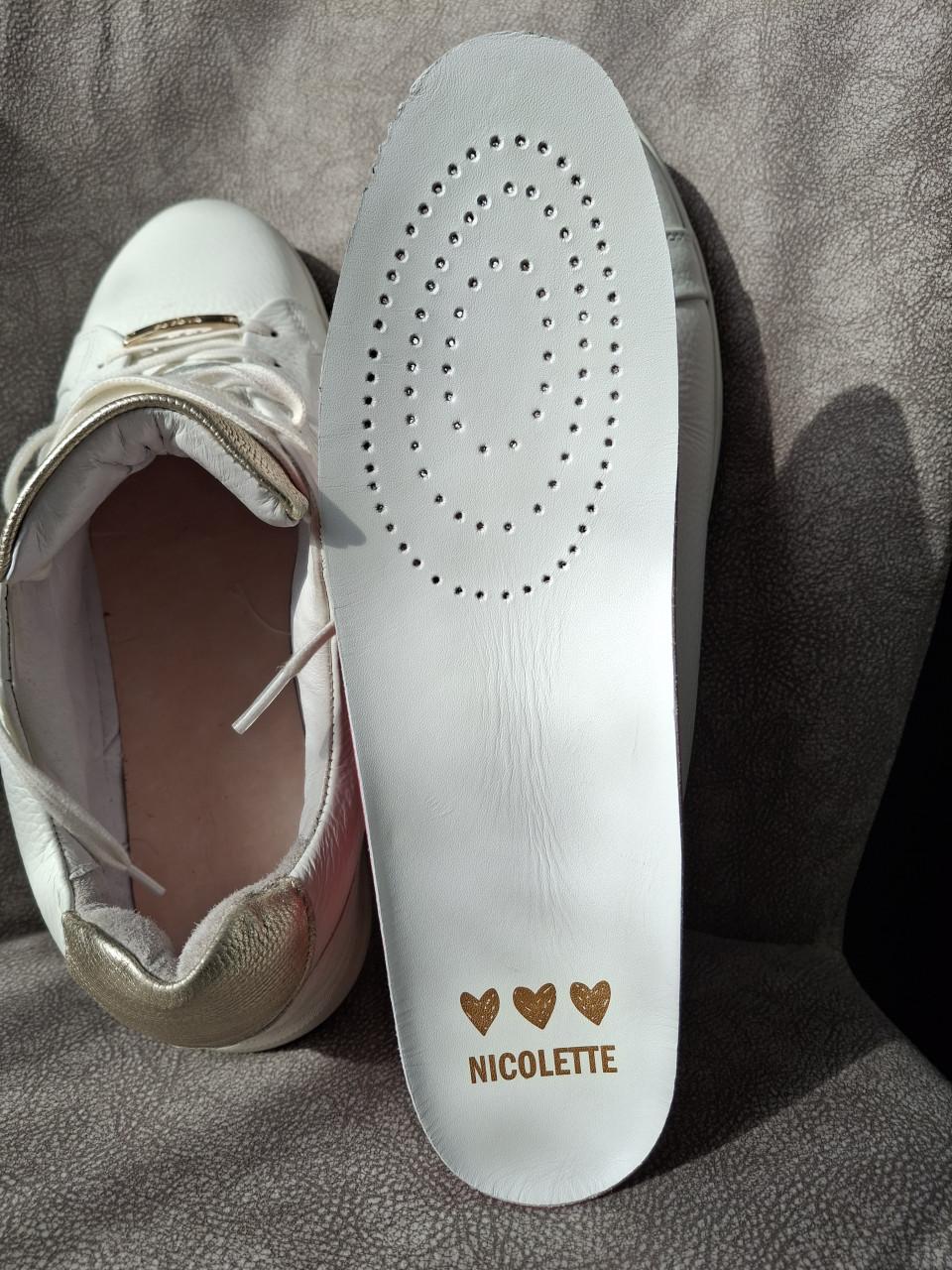 Sneakers merk nicolette