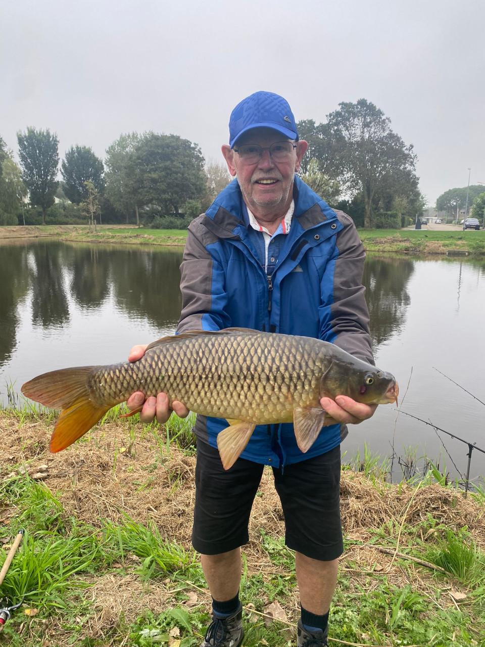 €17,50 voor een jaarvissen met 2 hengels in een zeer mooie Karper gebied.