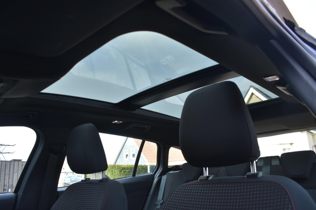 Ford Focus wagon 1.0 ecoboost hybrid st line | panoramadak | apple carplay 