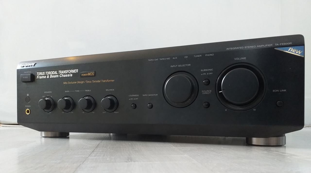 Sony TA-FE 600 R Geïntegreerde Stereo Versterker.
