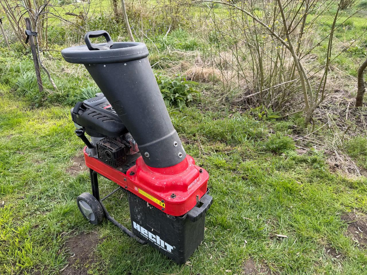 Hakselaar voor kleine takken
