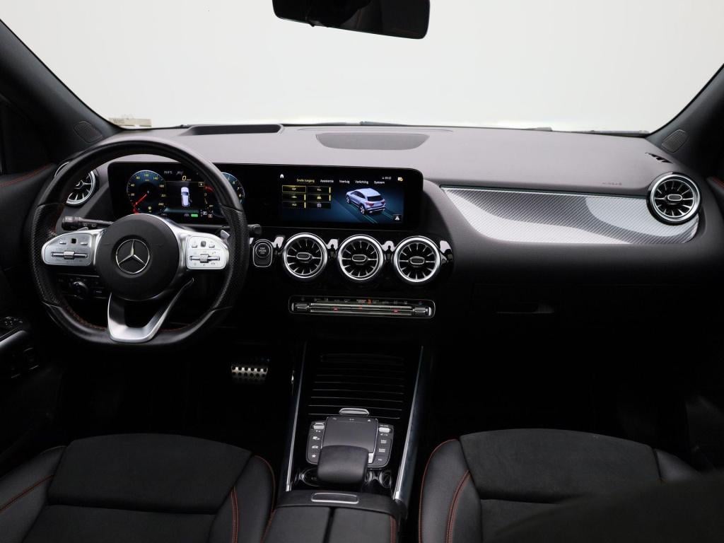 Mercedes-Benz Gla-klasse 250 e amg line premium plus | automaat | panorama 