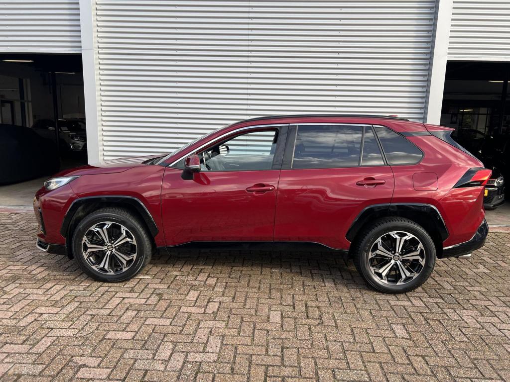 Suzuki Across 2.5 plug-in hybrid style
