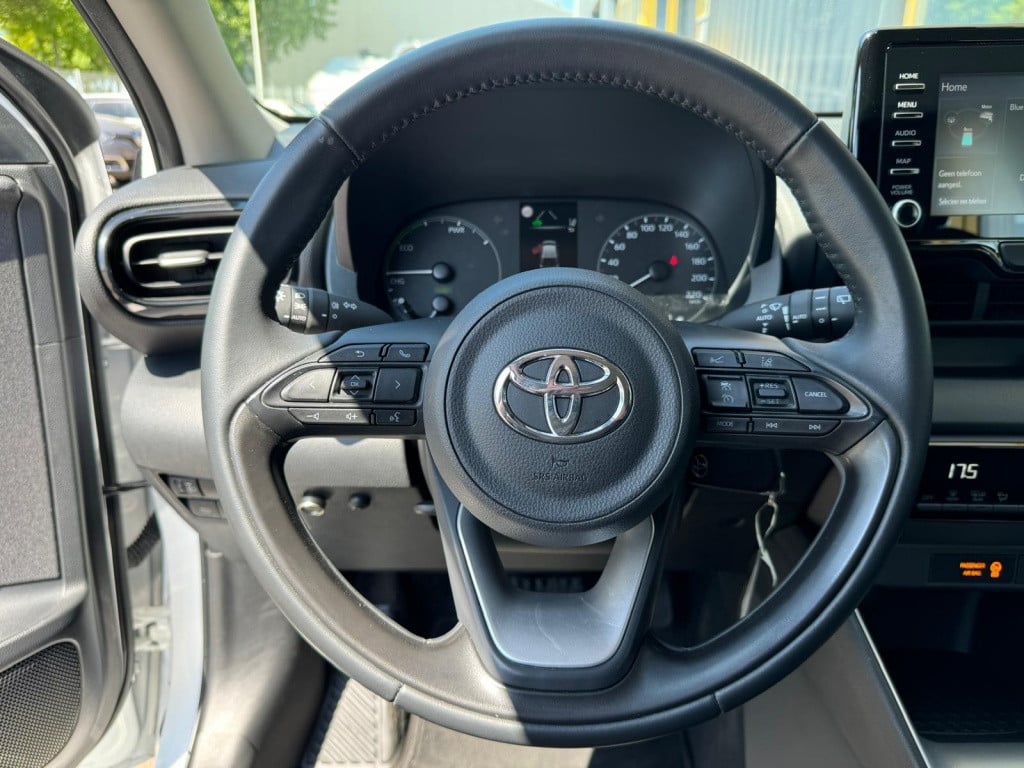 Toyota Yaris 1.5 hyb. active
