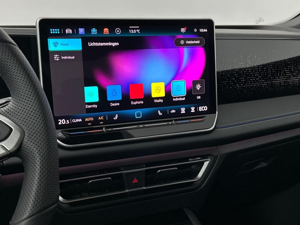 Volkswagen Tiguan r-line edition plug in hybride 272 pk black style pakket