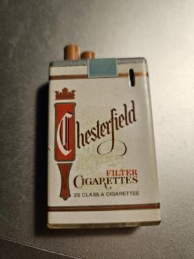 Grappige vintage jaren 70 opvulbare chesterfield aansteker
