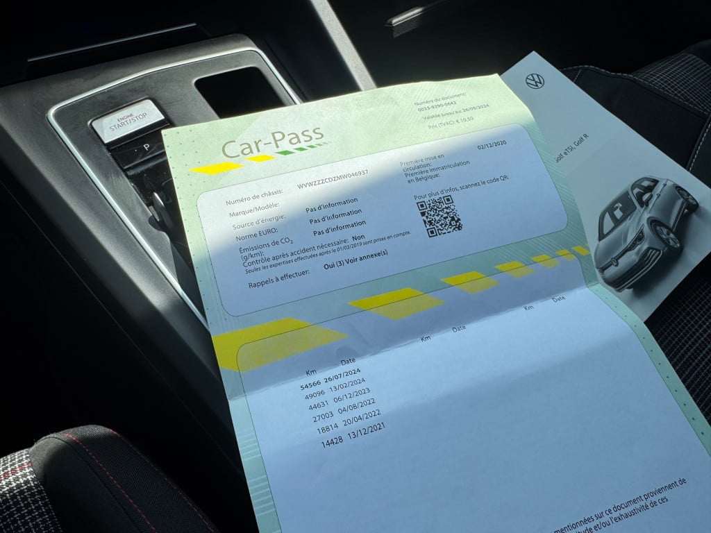 Volkswagen Golf 2.0 tsi gti * camera * stoel + stuur verwarming * carplay