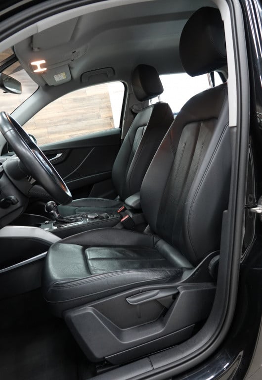 Audi Q2 30 tfsi | stoelverw. | leder | pdc |