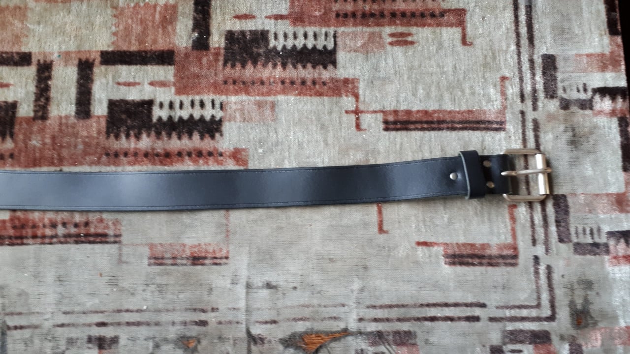 Nieuw lederen riem L= 95 cm.