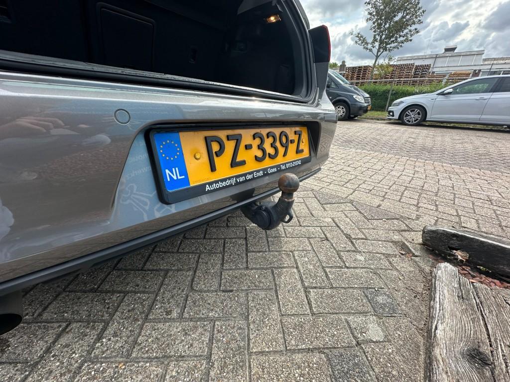 Volkswagen Golf 1.2 tsi lounge trekhaak parkeersensoren elect. inklapbare s