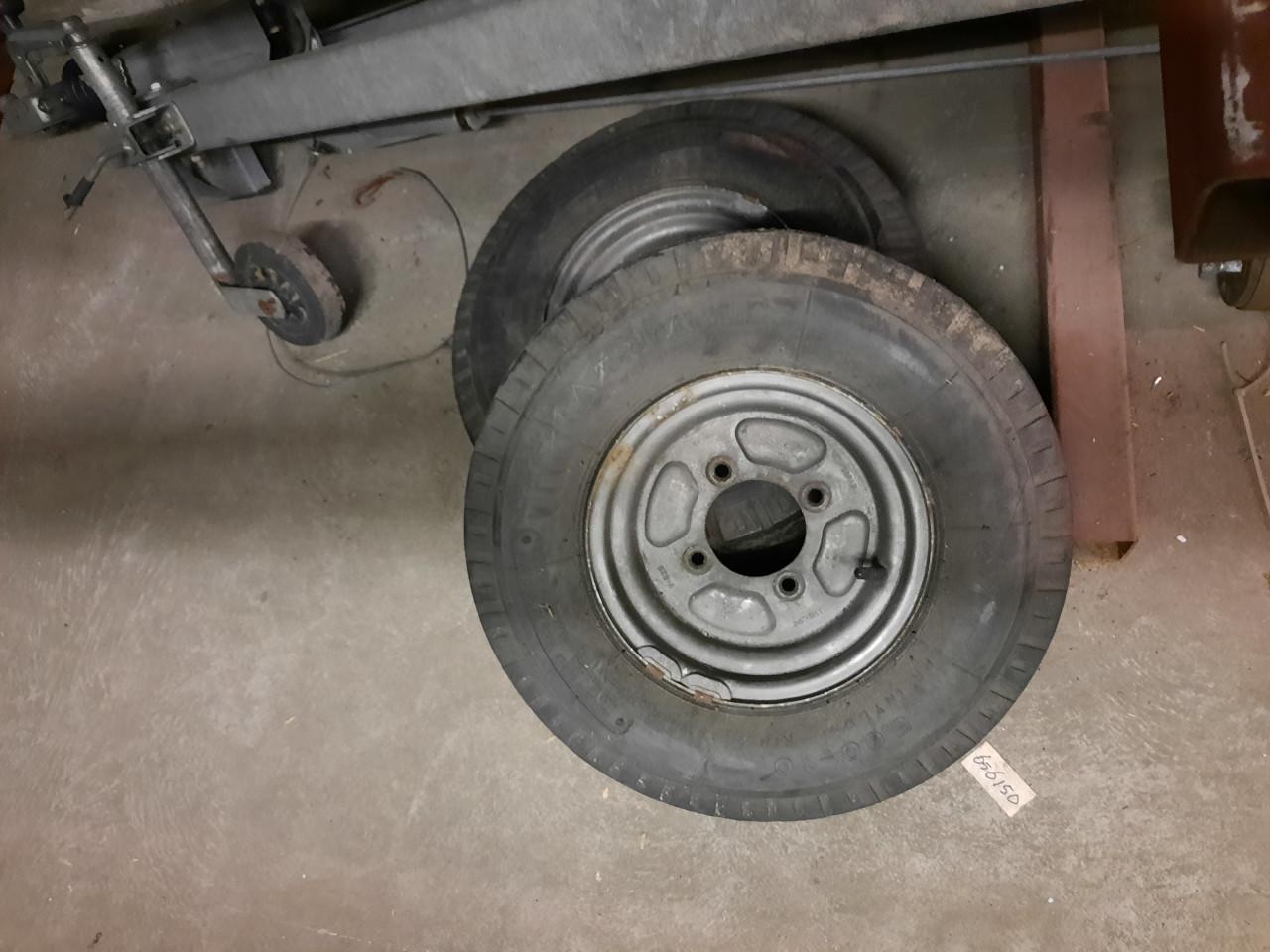 Aanhanger trailer onderstel geremde as met dissel en neuswiel