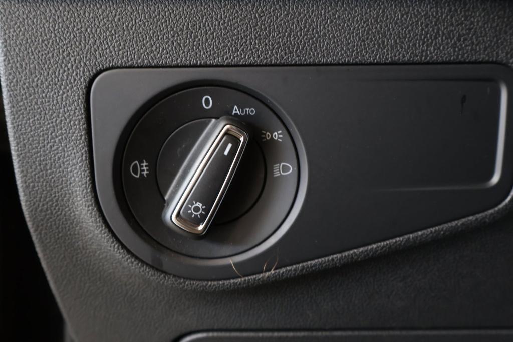 Volkswagen Tiguan 1.5 tsi life business nl auto, app connect, led, stoelver