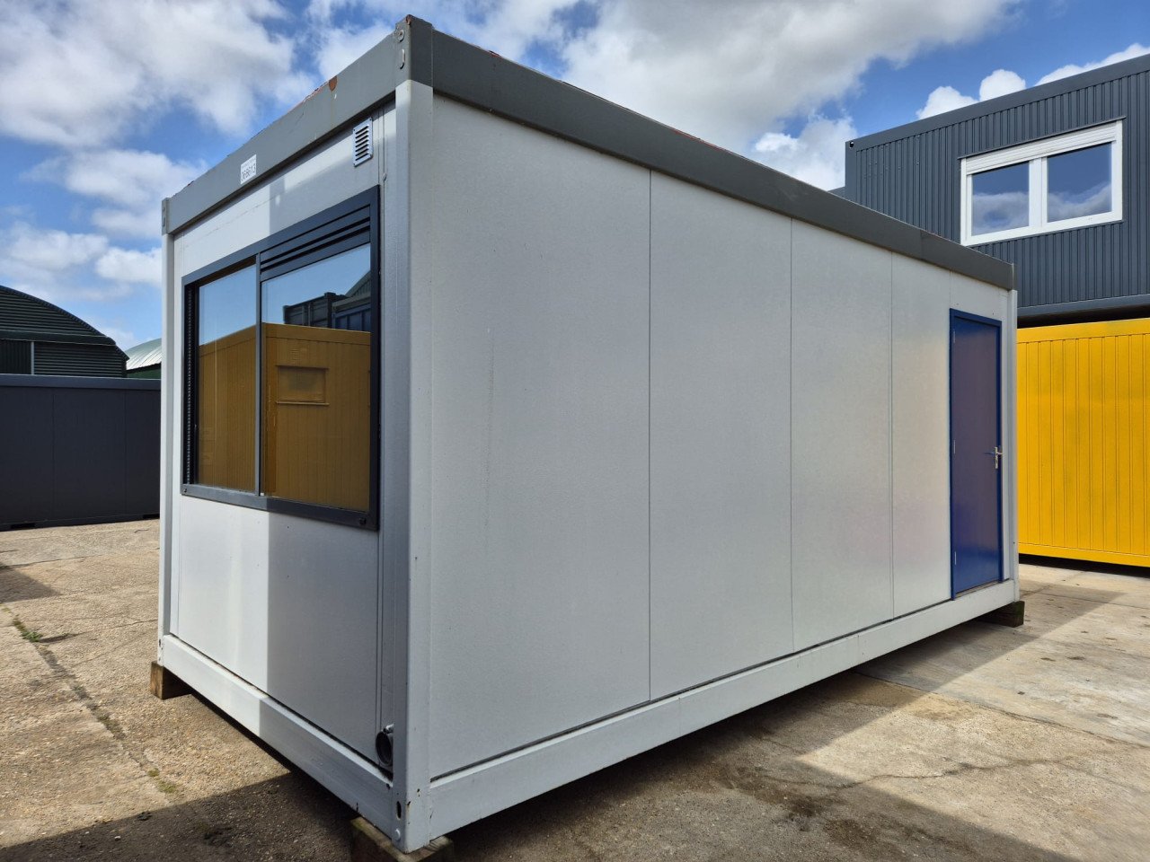 6x3m kantoorunit / woonunit / schaftkeet / bouwkeet keuken toiletten