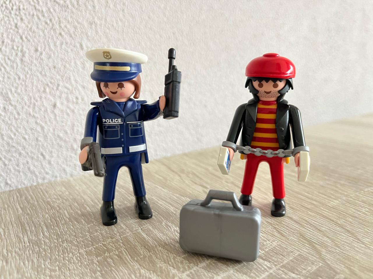 Playmobil; agent en boef nr 4269