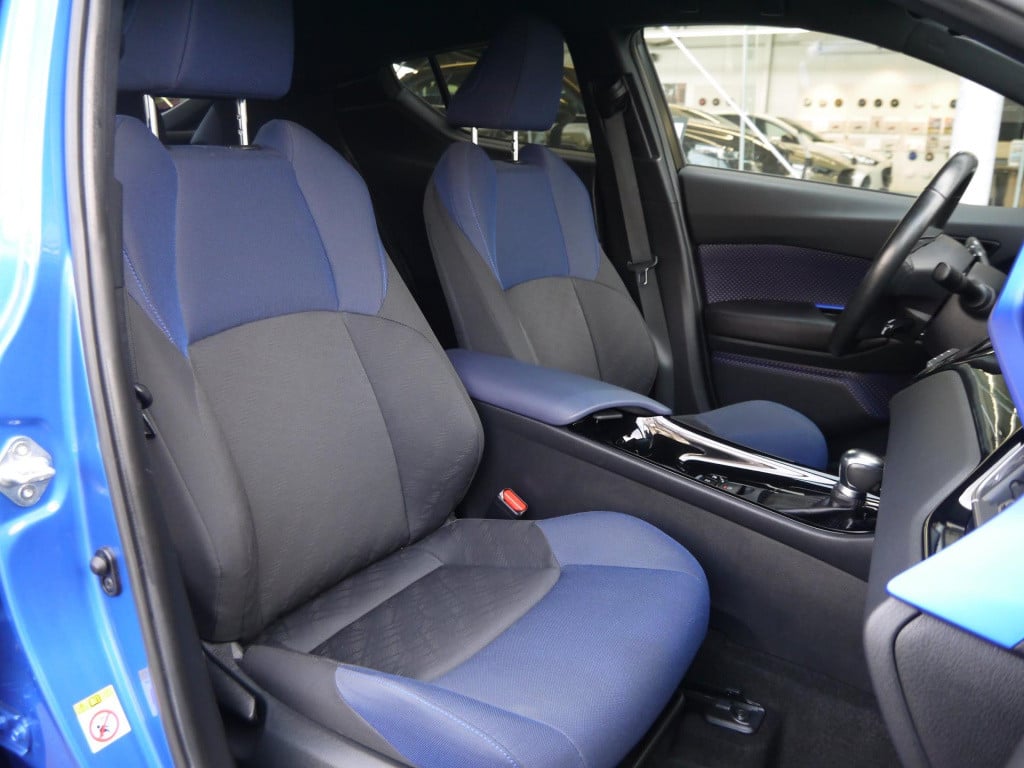 Toyota C-hr 1.8 hybrid bi-tone|dealeronderhouden|rijklaar
