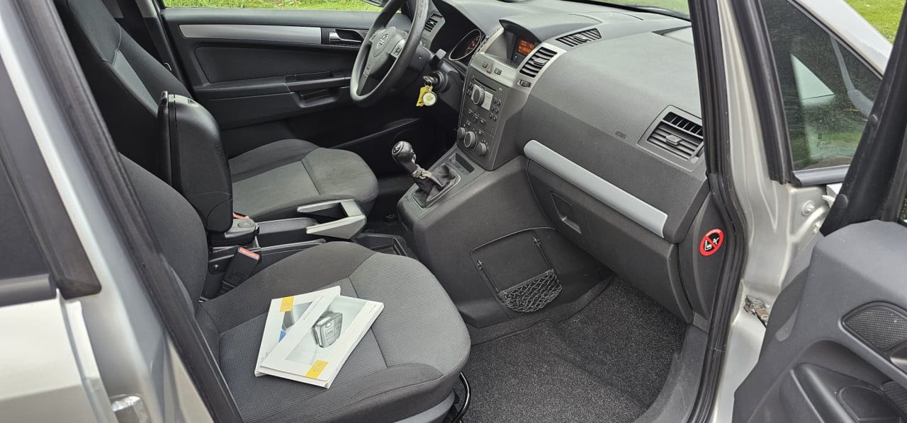 Opel Zafira 1.8 Enjoy 7 Persoons Airco! Verkeerd in. Goede Staat!
