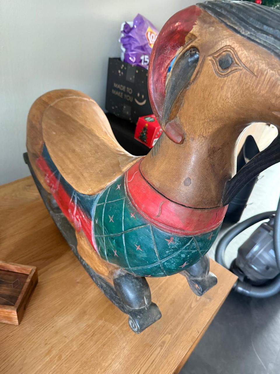 Hobbelgeit semi antiek decoratie massief hout Marokkaanse stijl