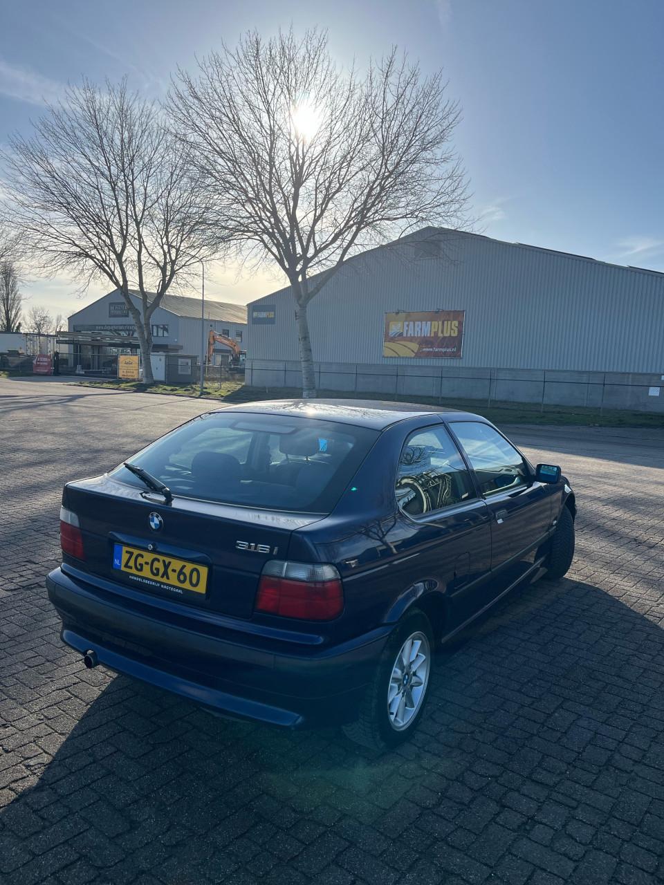 BMW compact zeer mooi!