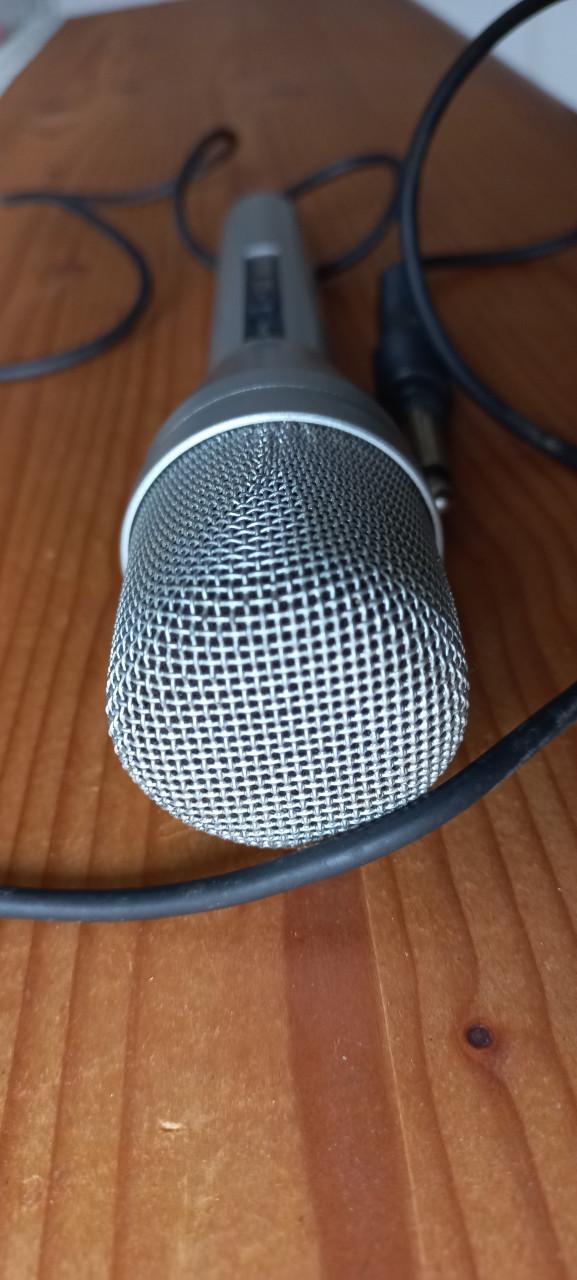 Vintage Akai microphone ADM 25 jack