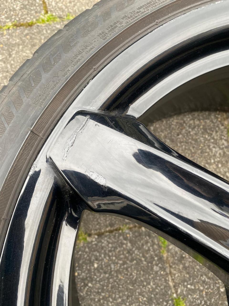 Velgen 18 inch AEZ  yacht dark