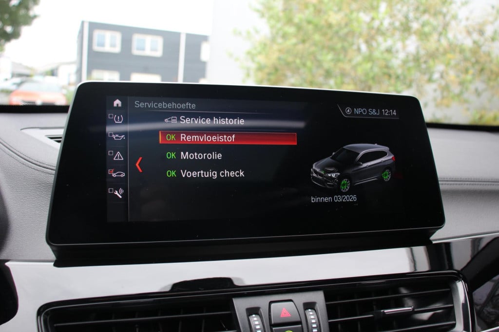 BMW X1 sdrive18i m sport - pano - leder - led - headup - navi plus - full o