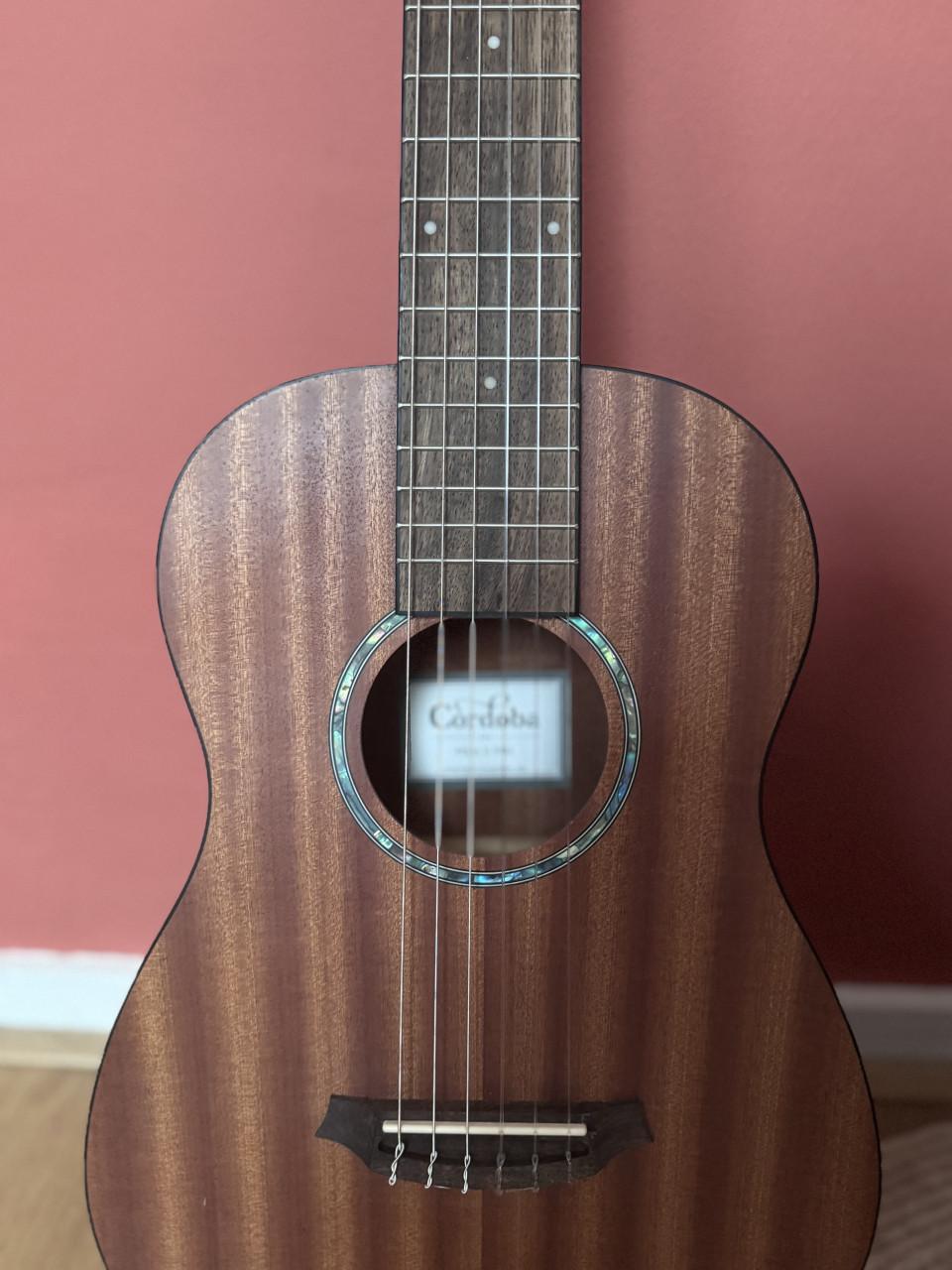 Nieuw. Cordoba Mini klassieke gitaar met tas.