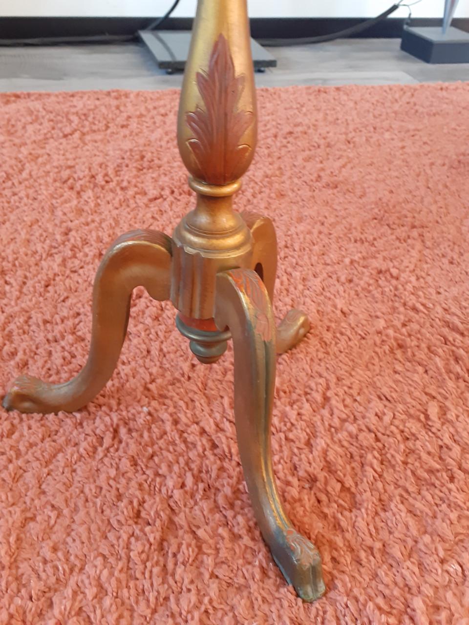 Prachtig (antiek) tafeltje